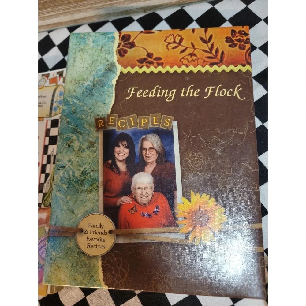 Vintage Cookbook Lot of 3 Community Recipes Diabetic Slow Cooker Binder